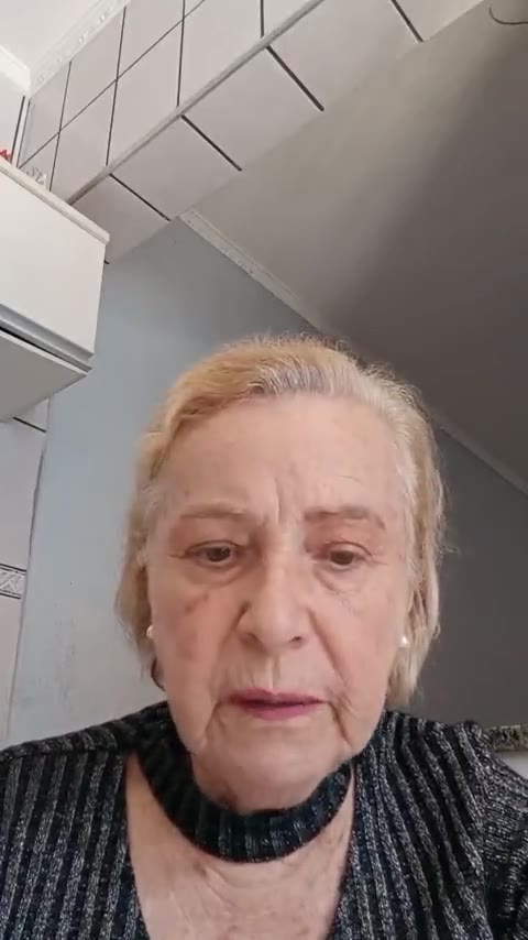 Capa do depoimento de cliente sobre uma homenagem para a neta.
